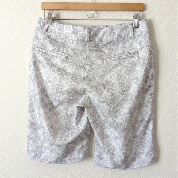 adidas Womens Golf Shorts Bermuda Tech Performance Gray Size 8 Golfing Sporty - Picture 2 of 4